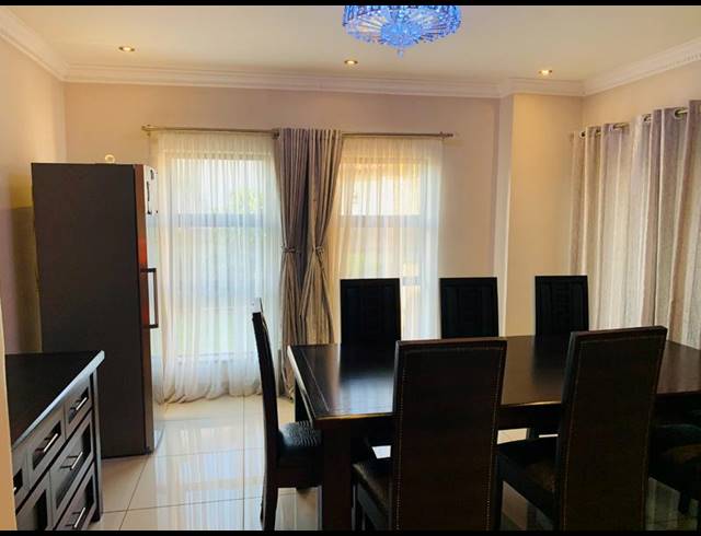 6 BEDROOM HOUSE FOR SALE IN SAVANNAH COUNTRY ESTATE